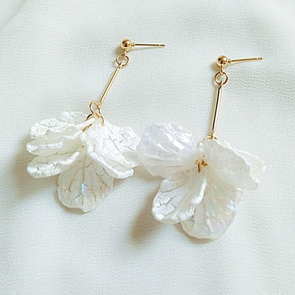 Anthropologie Jewelry - Cascade Floral Earrings